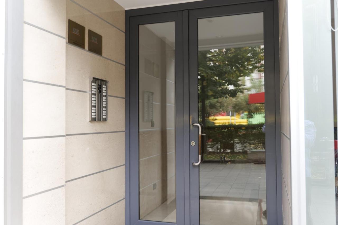 Luxury Condo In Tirana Exterior foto